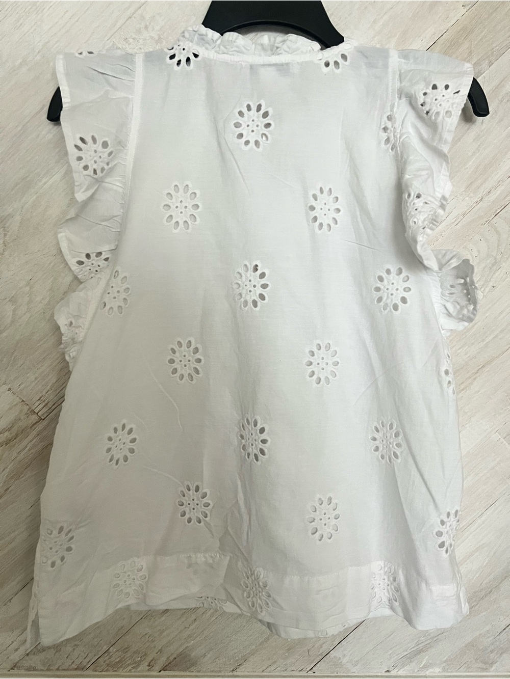 White Eyelet Ruffle Sleeve Top - Picture 3 of 4